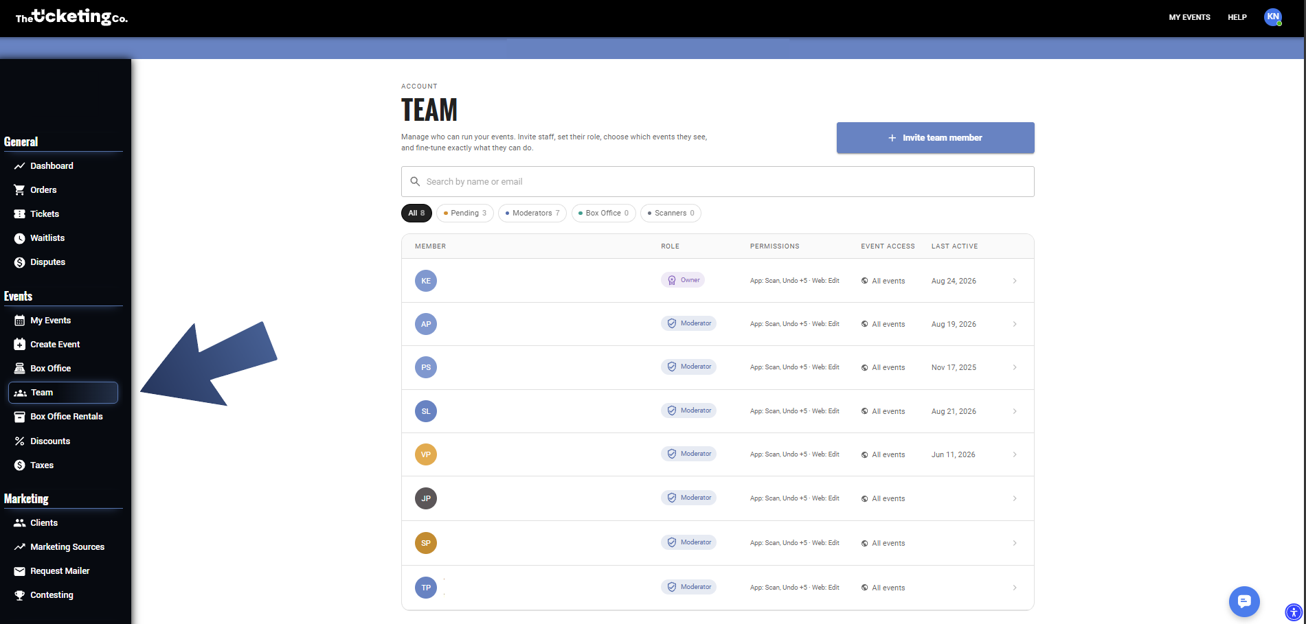 Team list with pending and accepted team members